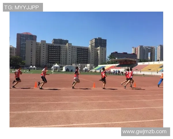 足球明星尹秀彬的传奇人生与赛场背后的奋斗故事