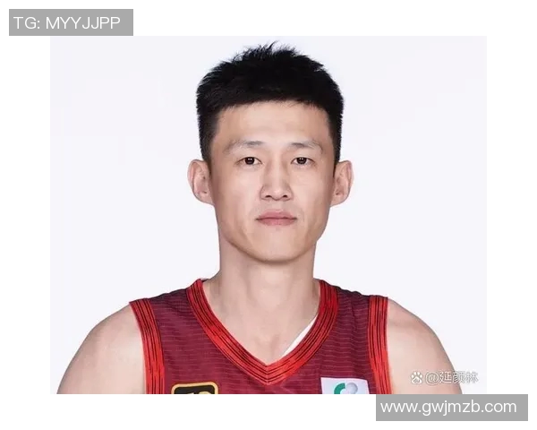 周鹏:从篮球场上的传奇到生活中的榜样,展现拼搏精神与团队合作的力量 周鹏:从篮球场上的传奇到生活中的榜样,展现拼搏精神与团队合作的力量